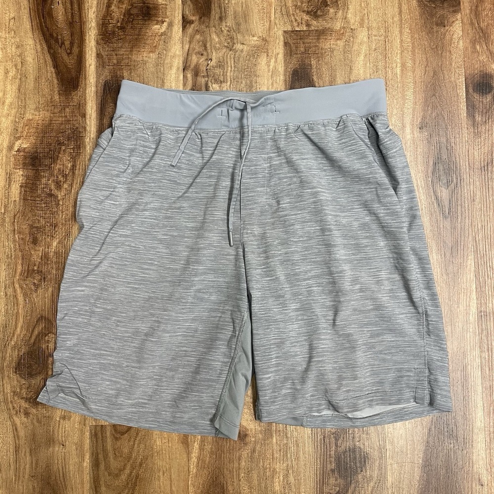 Lululemon Pace Breaker 9" Short Linerless Gray Men's SZ L Gym Running Athletic
